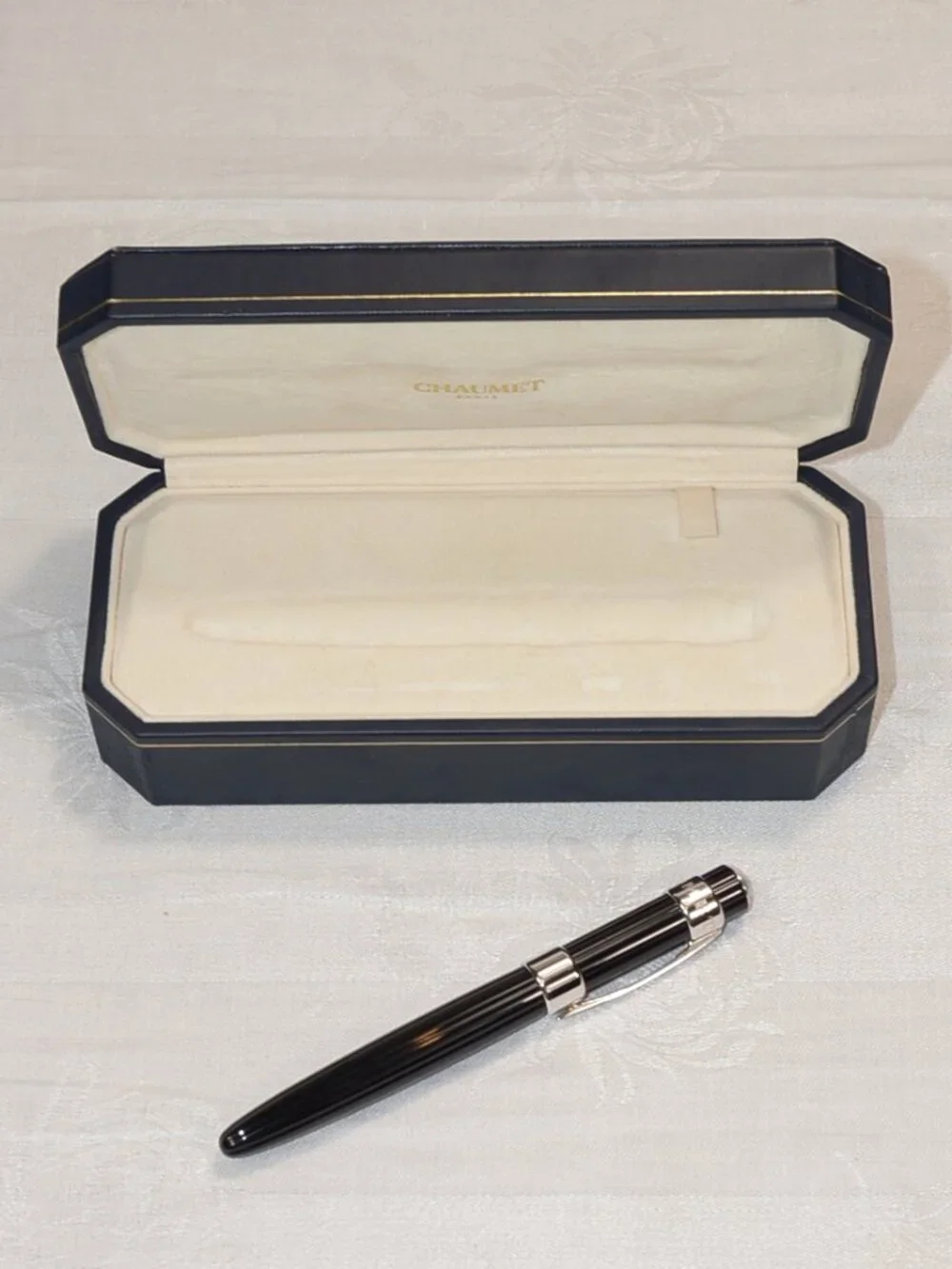Chaumet Paris Luxury Black Lacquer & Palladium Pen - EUC WT